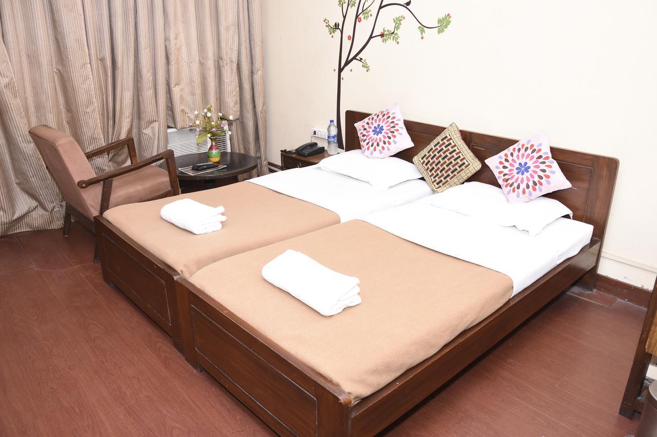 Modipur Hotel Rāmpur Esterno foto
